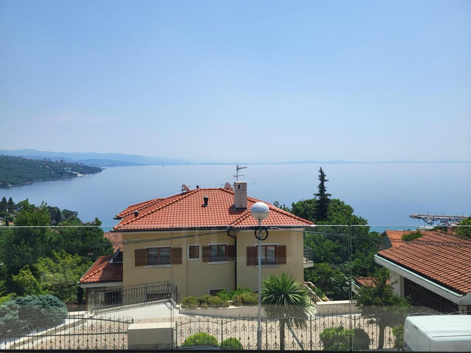 Premium Apartment With Beautiful Sea View, Short Walk To The Sea Abbazia Esterno foto
